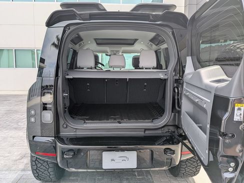 New 2026 Land Rover Defender 110 X-Dynamic SE AWD/4WD image 13