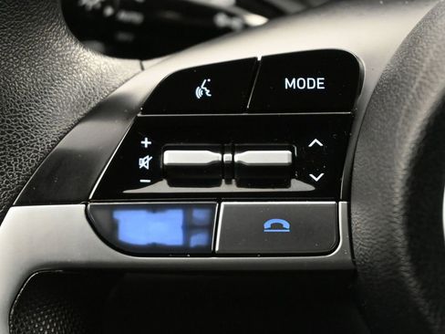 Used 2023 Hyundai Elantra Blue FWD image 7