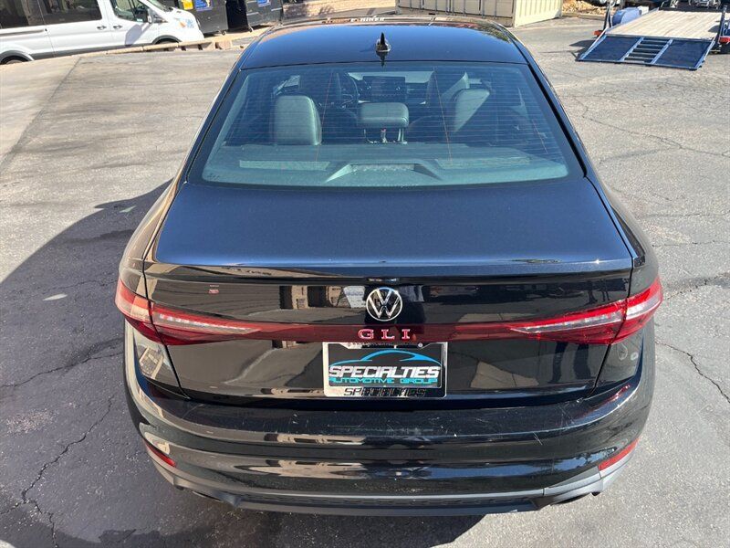 Used 2025 Volkswagen Jetta GLI Autobahn FWD image 19