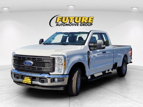New 2026 Ford F250 XL w/ XL Chrome Package RWD image 2