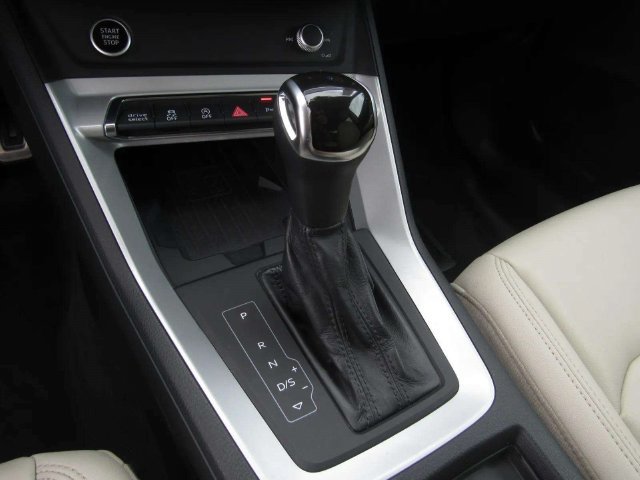Used 2021 Audi Q3 2.0T Premium Plus w/ Premium Plus Package AWD/4WD image 22