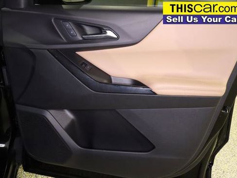 Used 2025 Chevrolet Equinox ACTIV w/ Safety and Technology Package image 34