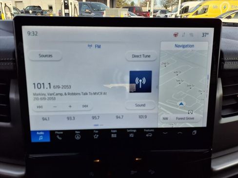 Used 2024 Ford Expedition Max XLT image 16