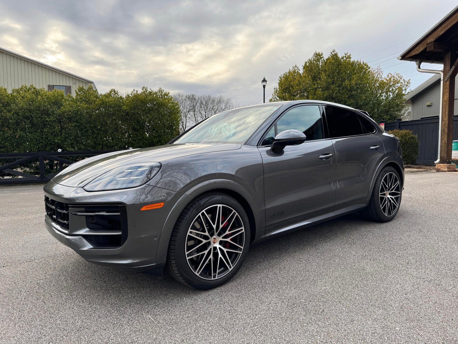 Used 2025 Porsche Cayenne GTS AWD/4WD image 4