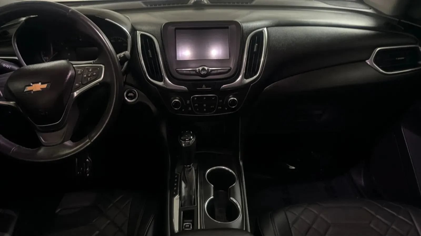 Used 2018 Chevrolet Equinox LT FWD image 16
