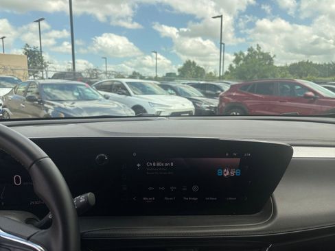 Used 2025 Buick Encore GX Preferred FWD image 17