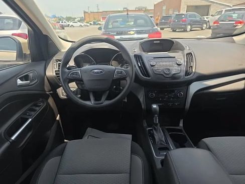 Used 2017 Ford Escape SE w/ SE Cold Weather Package FWD image 6
