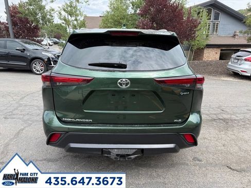 Used 2025 Toyota Highlander XLE AWD/4WD image 6