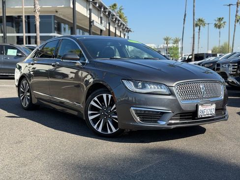 Used 2019 Lincoln MKZ Reserve FWD image 1
