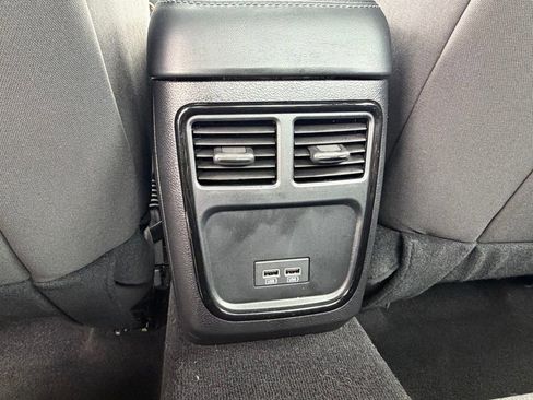 Used 2023 Dodge Charger SXT w/ Blacktop Package image 32