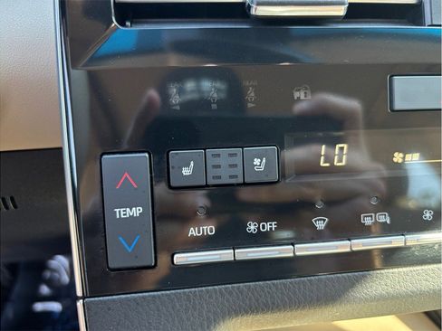 Used 2019 Toyota Avalon Limited w/ Advanced Safety Package image 34