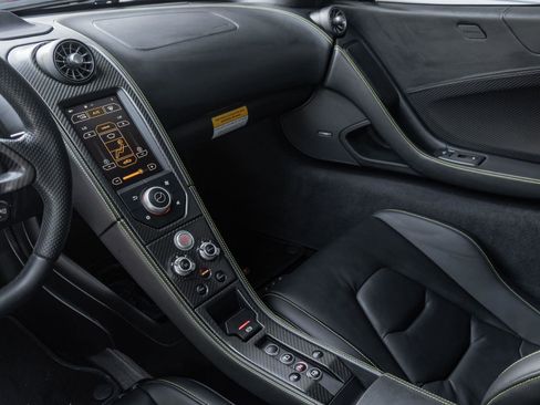 Used 2016 McLaren 675LT Coupe image 19