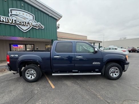Used 2011 GMC Sierra 1500 SL image 2