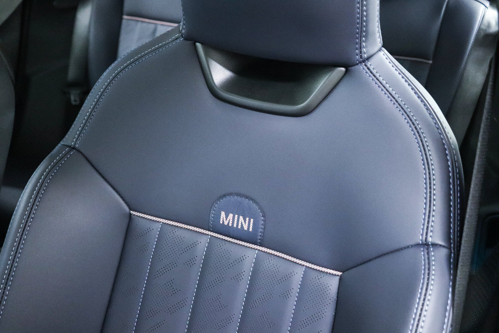 Used 2026 MINI Cooper S FWD image 25
