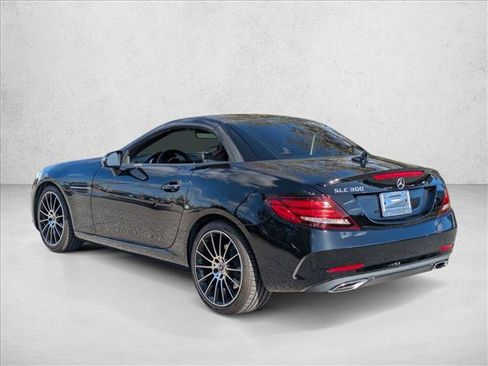 Certified 2018 Mercedes-Benz SLC 300 image 4