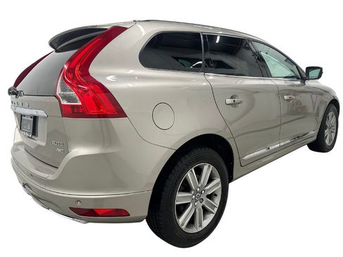 Used 2016 Volvo XC60 T6 w/ Proximity Package AWD/4WD image 4