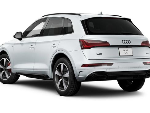 Certified 2024 Audi Q5 2.0T Prestige AWD/4WD image 2