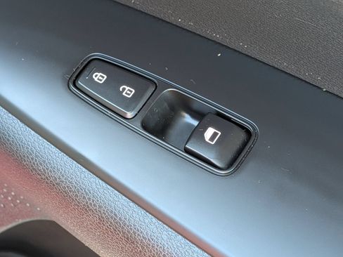 Used 2023 Kia Forte LXS w/ LXS Technology Package FWD image 34