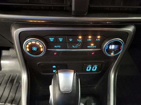 Used 2020 Ford EcoSport SE FWD image 38