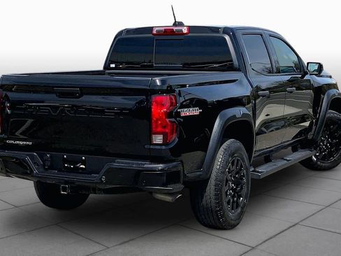 Used 2023 Chevrolet Colorado Trail Boss w/ Technology Package AWD/4WD image 13