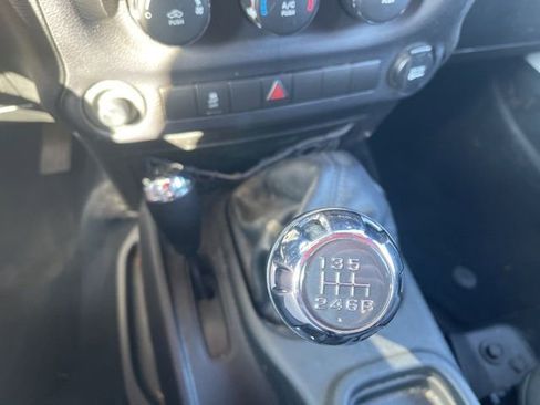 Used 2017 Jeep Wrangler Unlimited Sport w/ Quick Order Package 23S AWD/4WD image 19