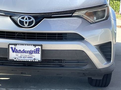Used 2016 Toyota RAV4 LE FWD image 8