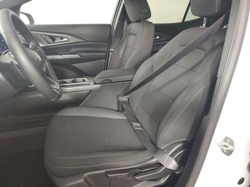 Used 2026 Chevrolet Equinox EV LT FWD image 12