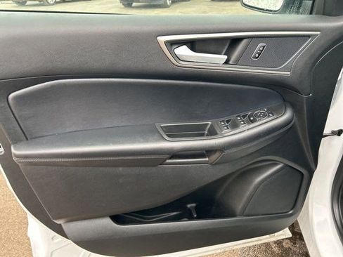 Used 2023 Ford Edge SEL image 12