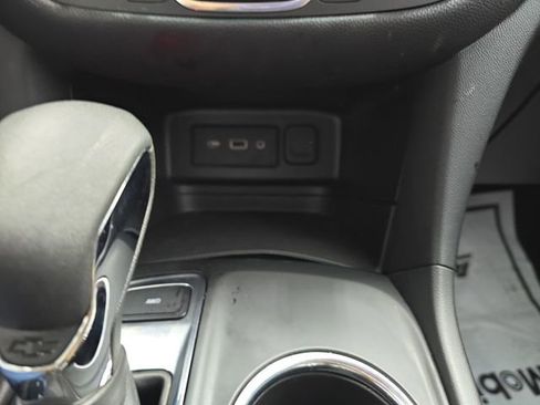 Certified 2022 Chevrolet Equinox LT image 21