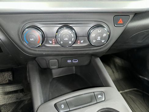 Certified 2024 Chevrolet Trax RS w/ Driver Confidence Package image 13