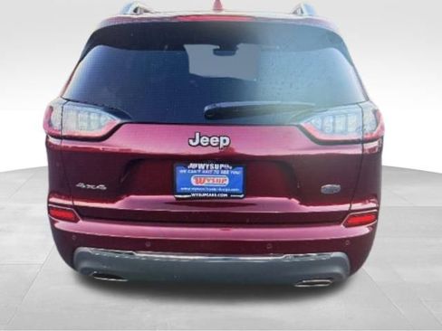 Used 2019 Jeep Cherokee Overland w/ Technology Group AWD/4WD image 3