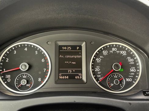Used 2017 Volkswagen Tiguan S FWD image 16