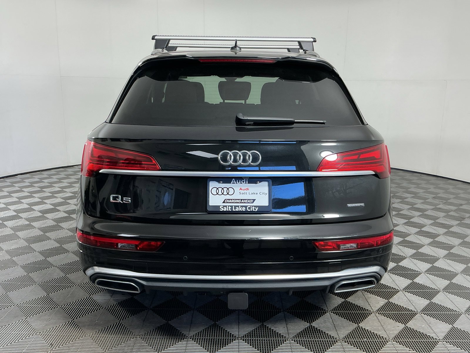 Used 2023 Audi Q5 2.0T Premium Plus w/ Premium Plus Package AWD/4WD image 7