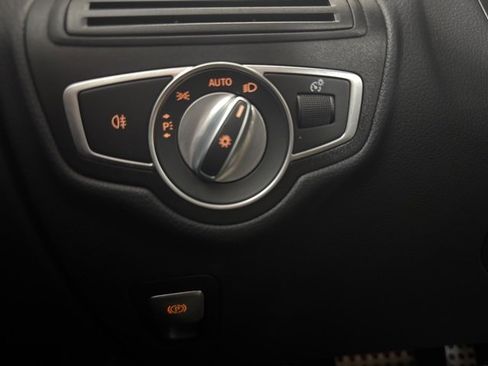 Used 2022 Mercedes-Benz GLC 300 4MATIC image 20