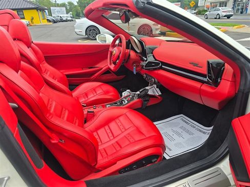 Used 2015 Ferrari 458 Spider RWD image 22