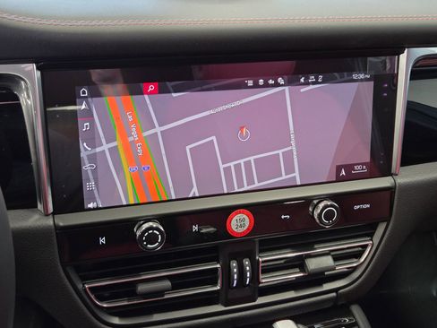 New 2026 Porsche Macan AWD/4WD image 22