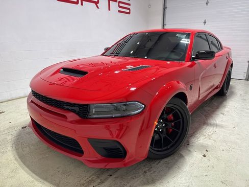 Used 2023 Dodge Charger SRT Hellcat w/ Harman/Kardon Audio Group image 2