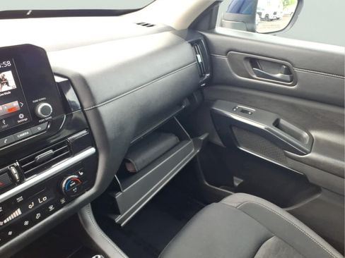 Used 2024 Nissan Pathfinder SV AWD/4WD image 22