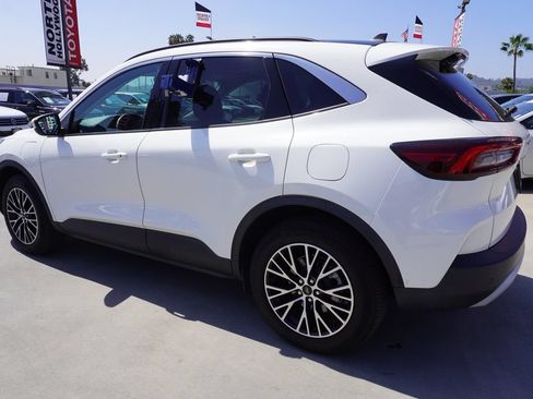 Used 2023 Ford Escape SE FWD image 5