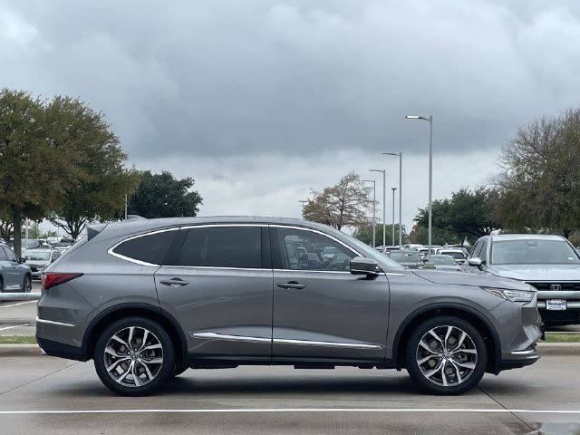 Used 2024 Acura MDX w/ Technology Package FWD image 3