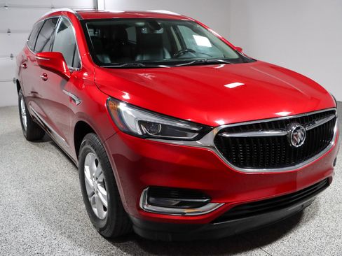 Used 2019 Buick Enclave Essence image 5