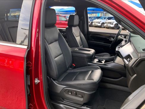 Used 2022 Chevrolet Tahoe LT w/ Luxury Package image 8