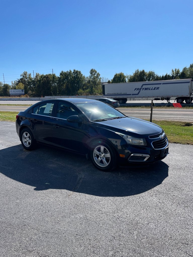 Used 2016 Chevrolet Cruze LT w/ Technology Package FWD image 7