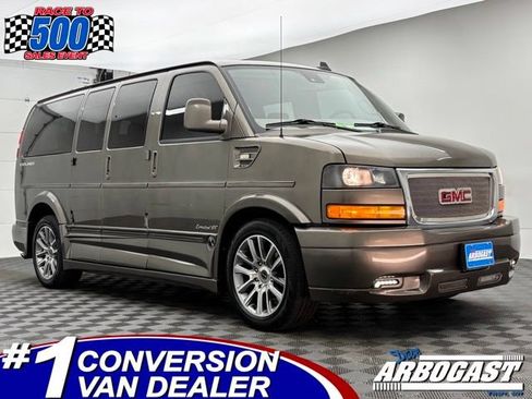 Used 2019 GMC Savana 2500 w/ Enhanced Convenience Package RWD image 1