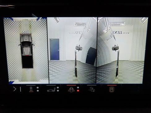 Used 2025 GMC Sierra 2500 AT4X image 20