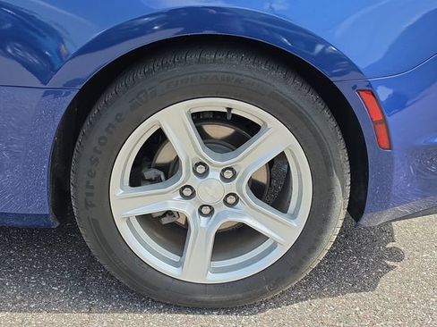 Used 2021 Chevrolet Camaro LT RWD image 6