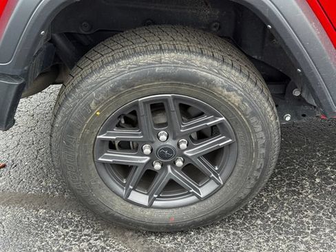 Used 2024 Jeep Wrangler Unlimited Sport AWD/4WD image 12