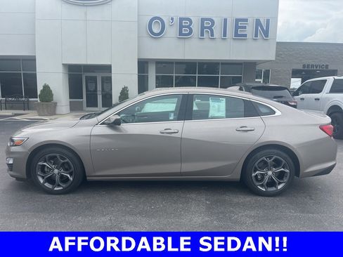 Used 2023 Chevrolet Malibu LT image 2