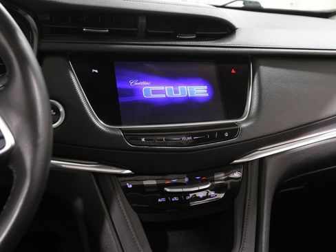 Used 2017 Cadillac XT5 Luxury w/ Driver Awareness Package image 9