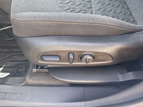 Used 2023 Chevrolet Equinox LT image 12